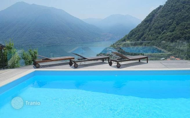 3-Bedroom Villa with 2 Private Pools and Lake View in Argegno, Como, photo 2