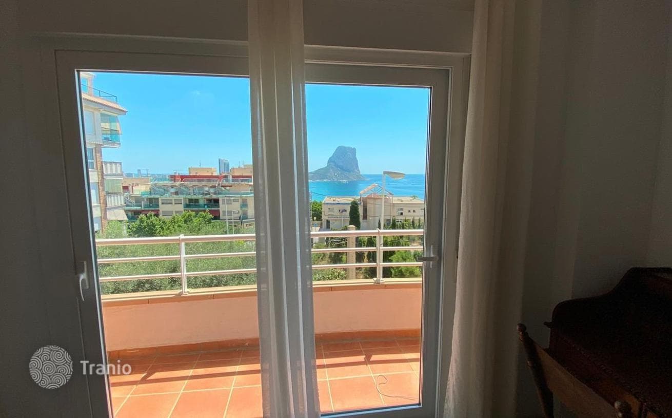 3-Bedroom Penthouse with Sea View in Calpe, Alicante, photo 5