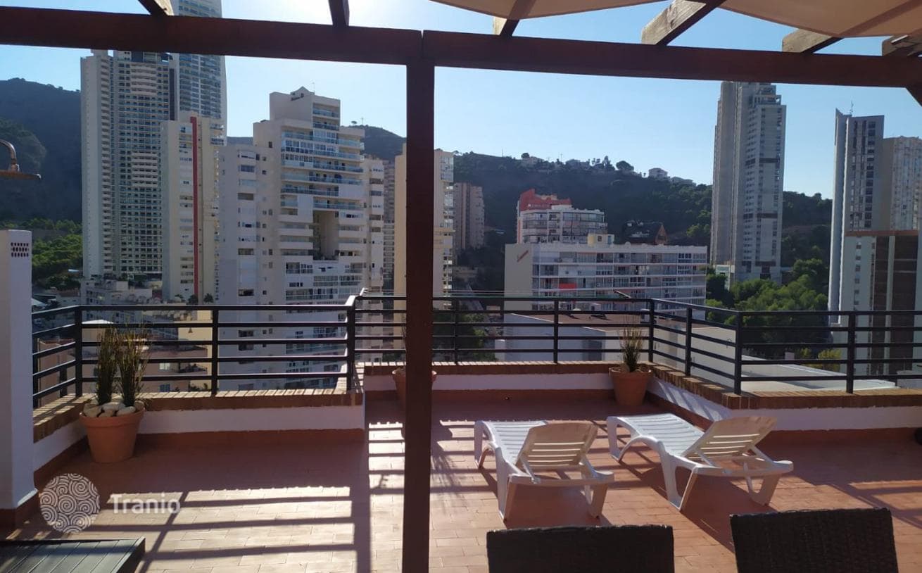 Renovated Penthouse with Panoramic Sea View in Benidorm