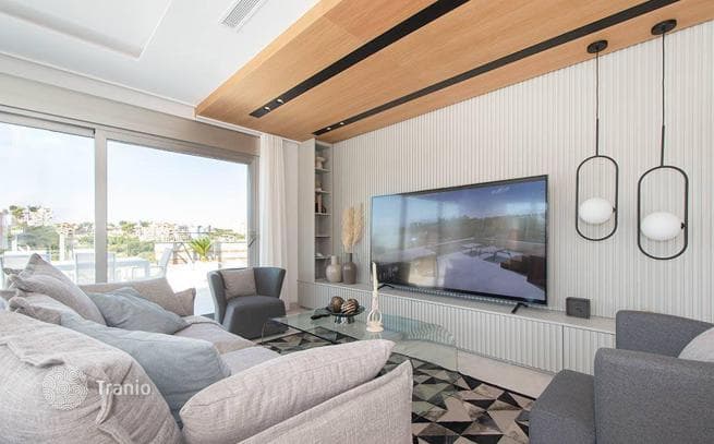 Luxury Villa 500 m from the Beach in Campomoró, Orihuela