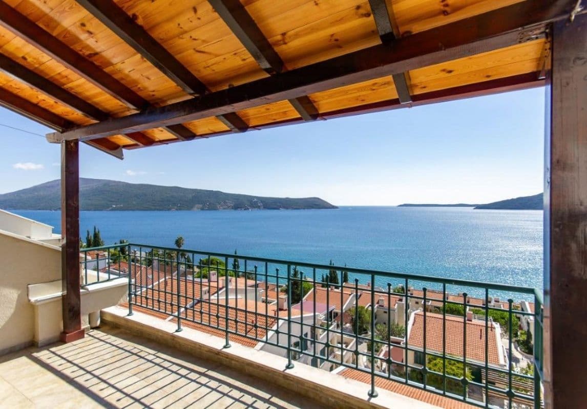 Apartment in Herceg Novi, Montenegro