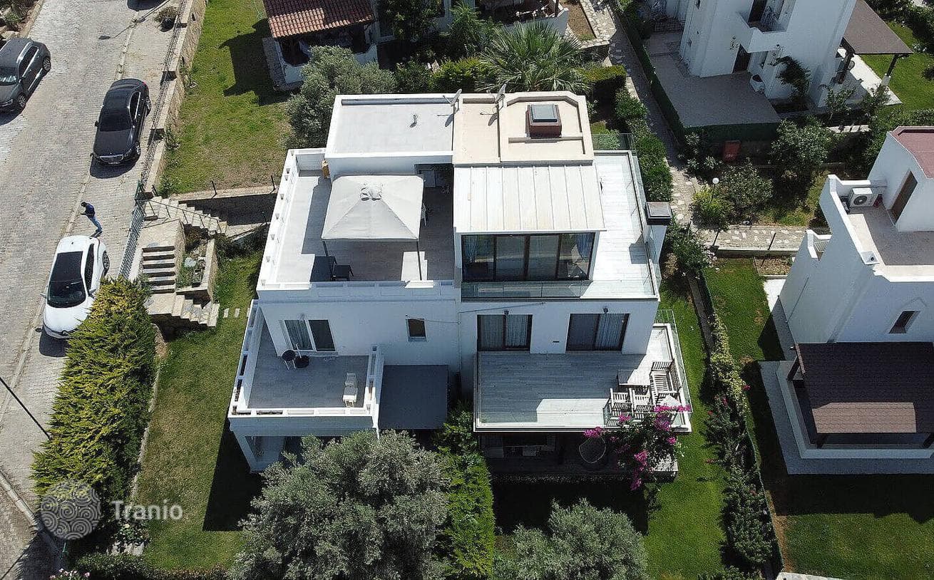 3-Bedroom Villa with Private Garden and Sea View in Turgutreis, Bodrum, photo 4