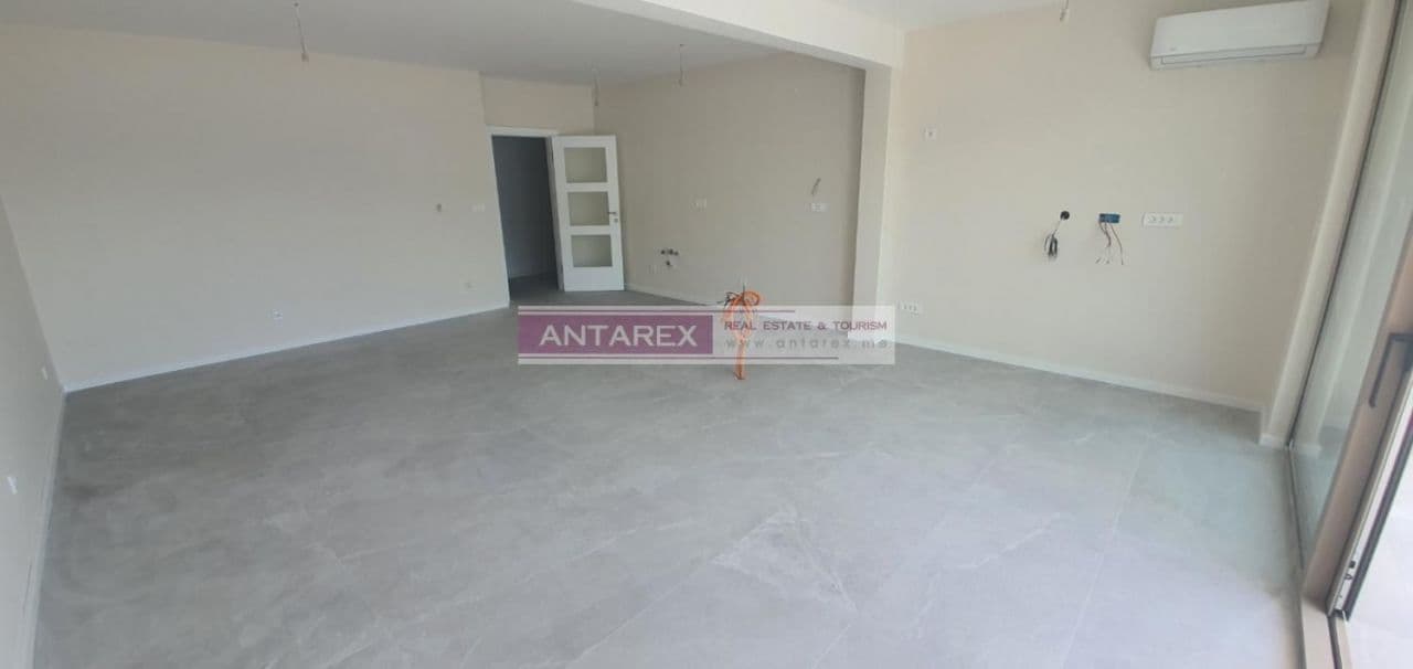 Studio Apartment 50 m from the Beach in Baosici, Montenegro, photo 3