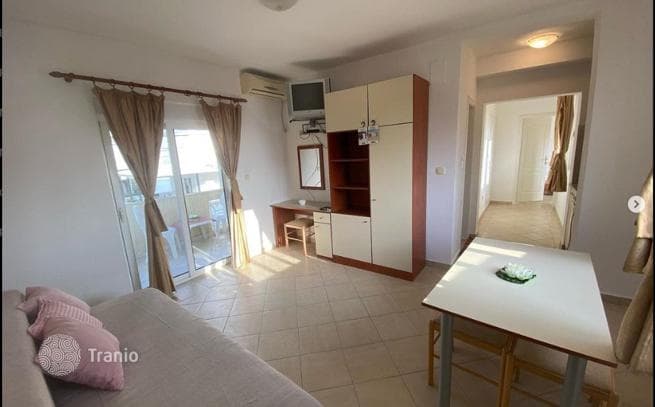6-Unit House with Sea View and Roof Terrace in Dobra Voda, Bar