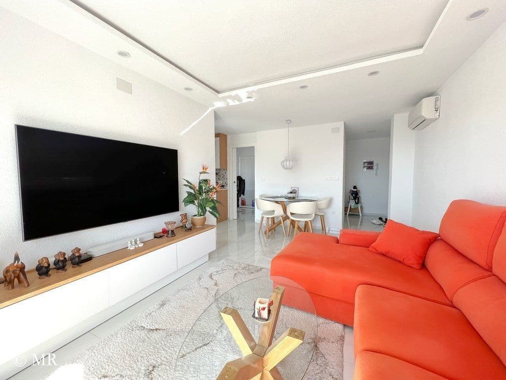 2-Bedroom Penthouse in Punta Prima, photo 4
