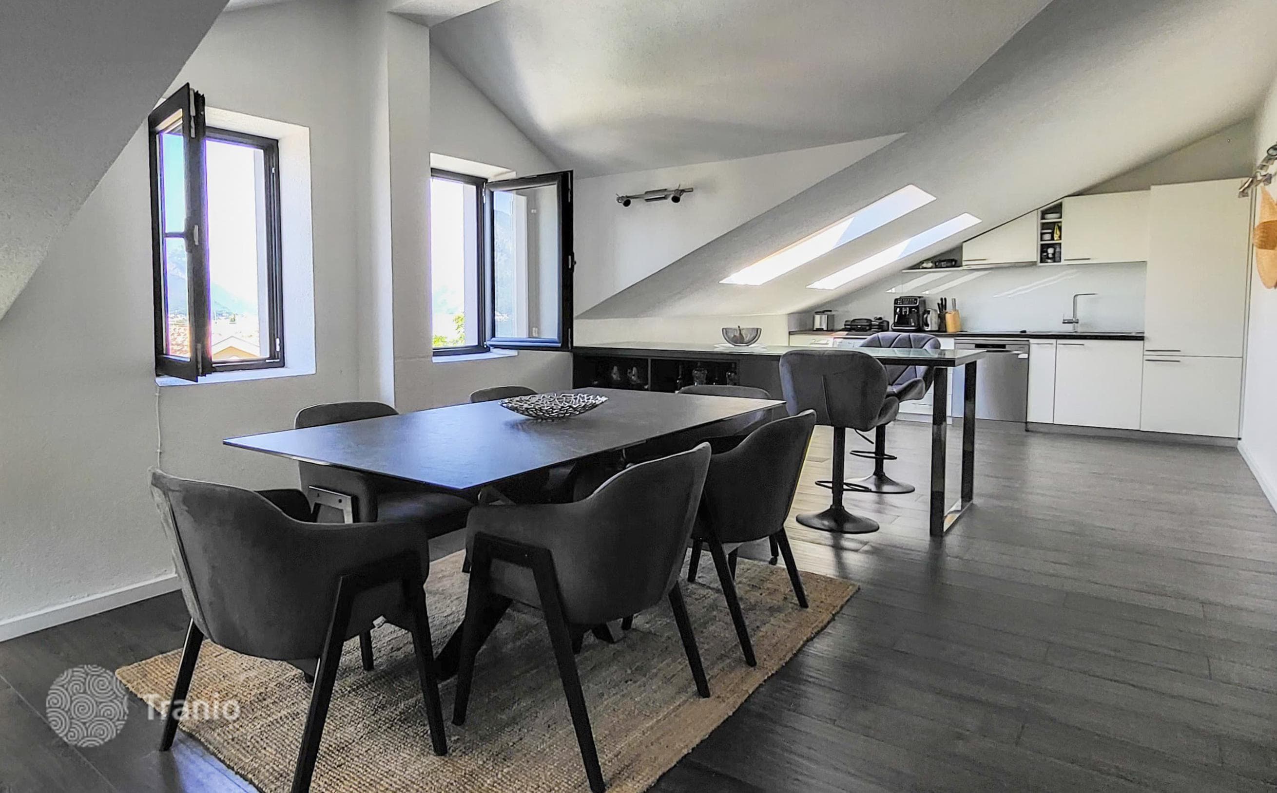 2-Bedroom Apartment in Dobrota, Budva, photo 2