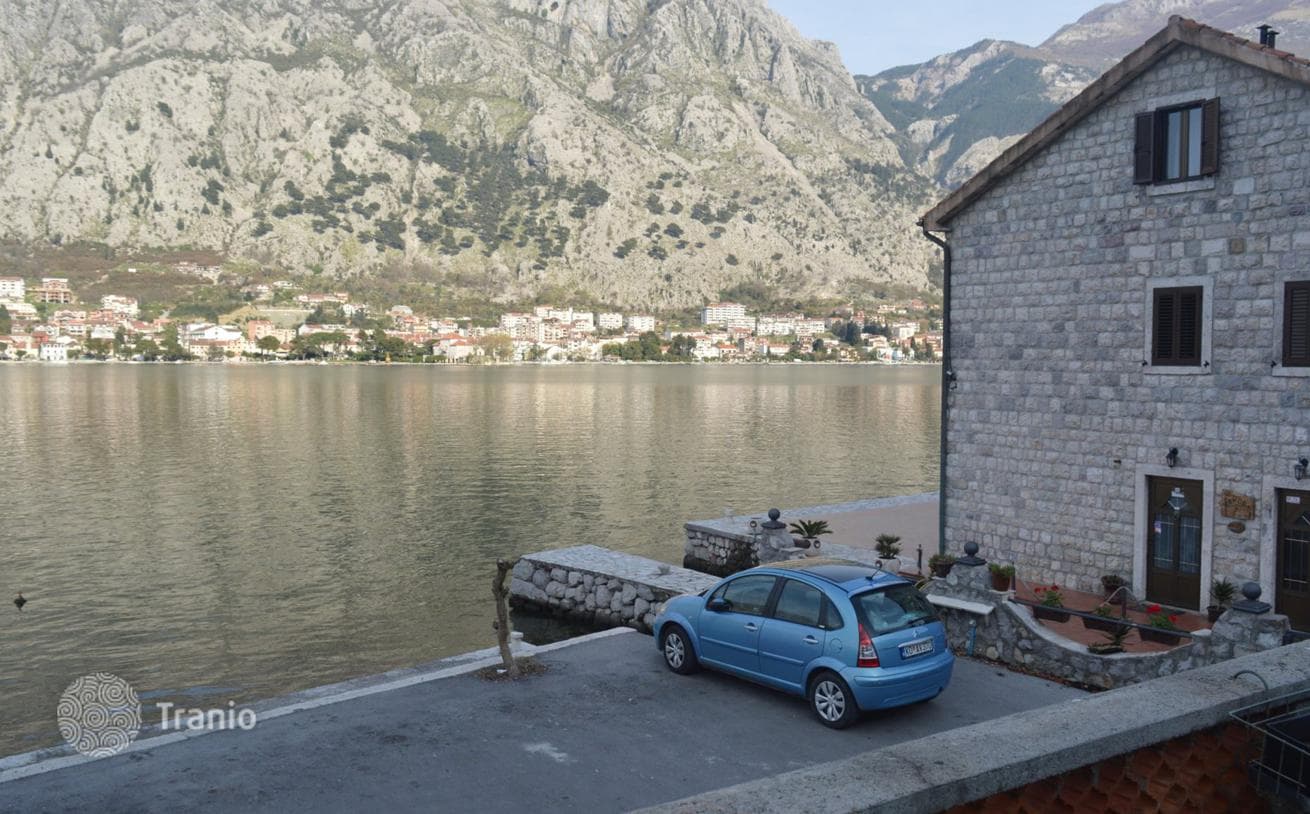 3-Bedroom Villa with Sea View in Kotor, photo 2