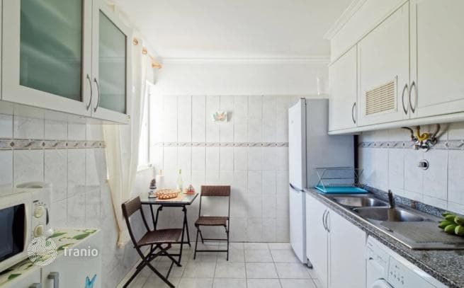 2-Bedroom Apartment with Ocean View in Canisy, Madeira, photo 3