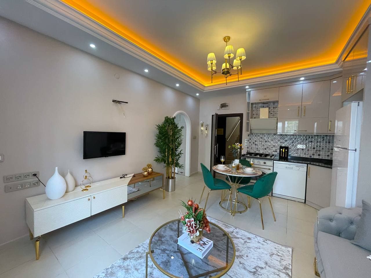 1-Bedroom (1+1) Apartment in Oba, Alanya, photo 5