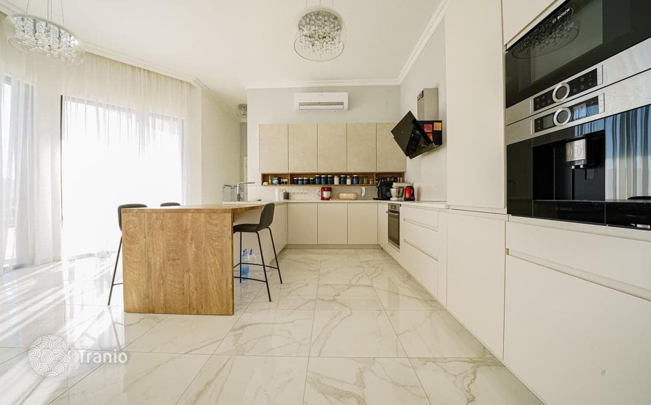 3-Bedroom Villa with Private Pool and Bay Views in Tivat, photo 2