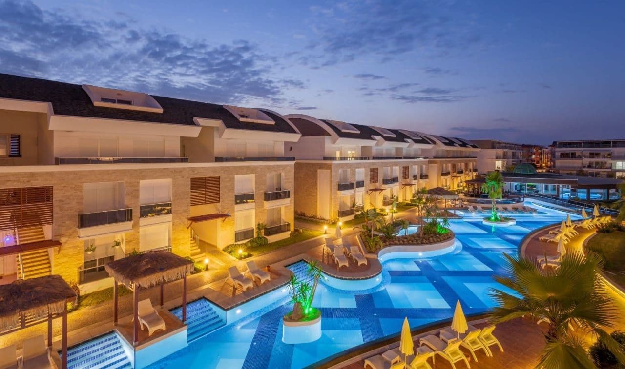 2-Bedroom Apartment in Side, Turkey, photo 3