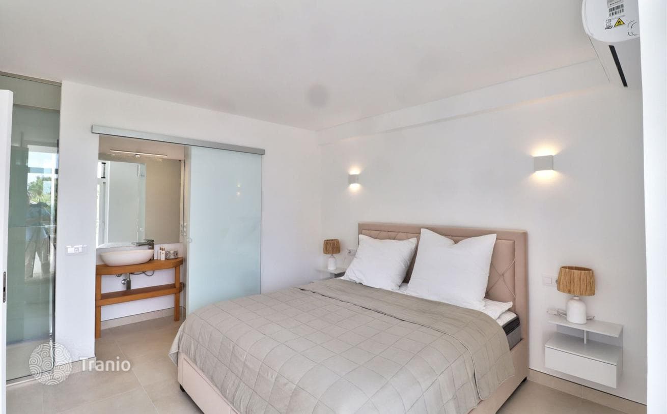 2-Bedroom Apartment in Portals Nous, Palma de Mallorca, photo 5
