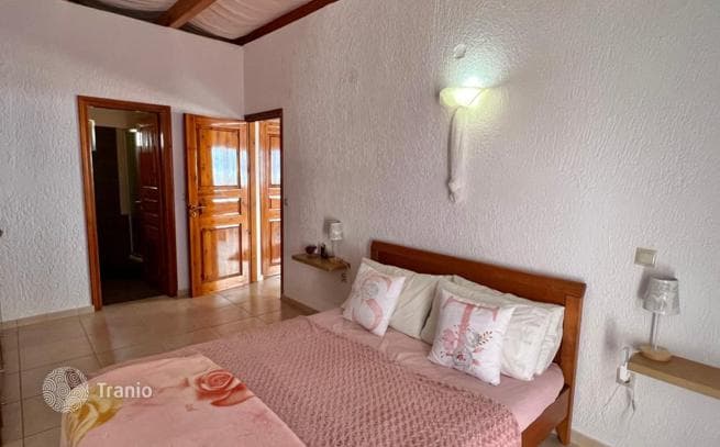 4-Bedroom House 250 m² in Agios Nikolaos, photo 2