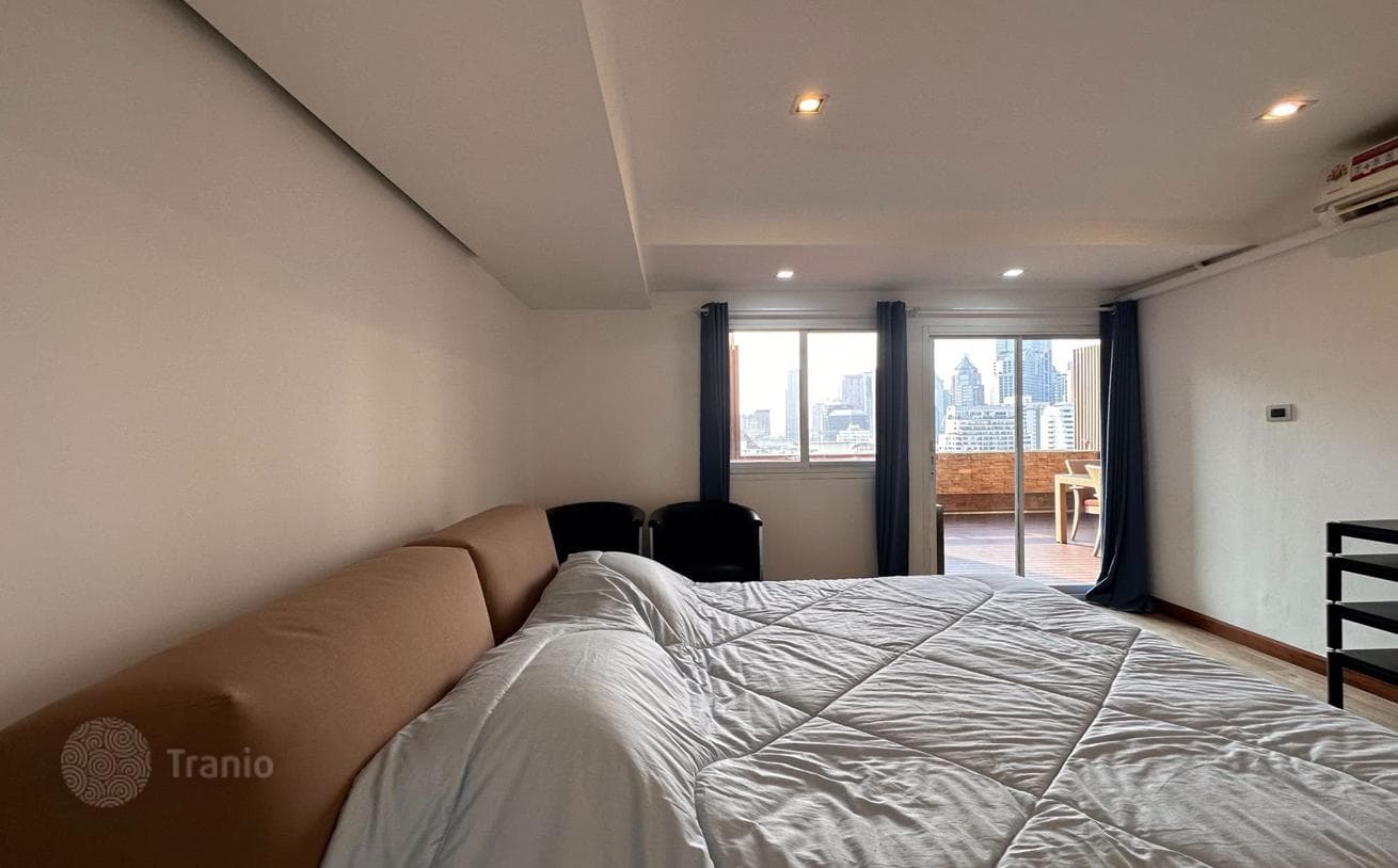 3-Bedroom Condo in Khlong Toei, Bangkok, photo 5