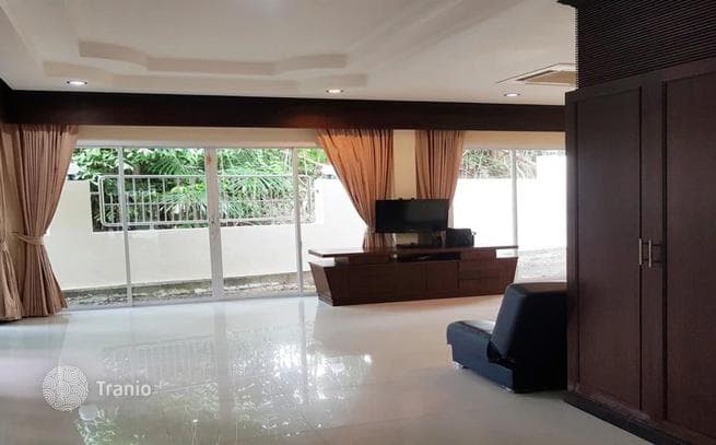 6-Bedroom Villa with Private Pool and Garden in Patong, Phuket, photo 3