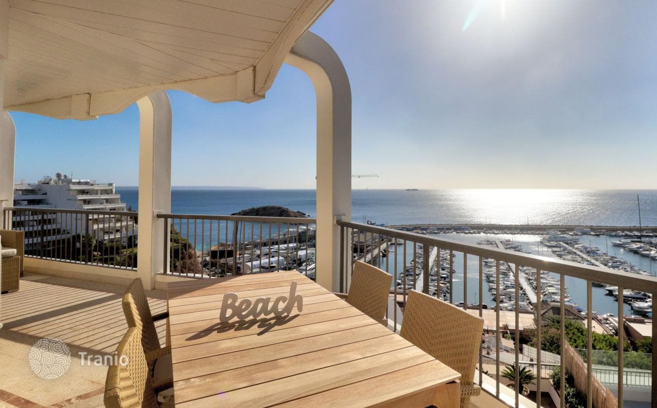 2-Bedroom Penthouse with Sea View in Portals Nous, Mallorca, photo 4