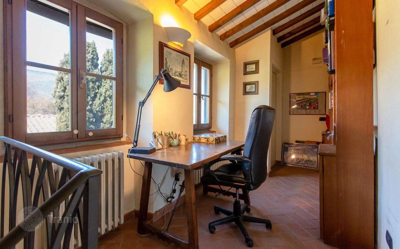 Spacious Villa with Park and Fountain in Barberino di Mugello, photo 5