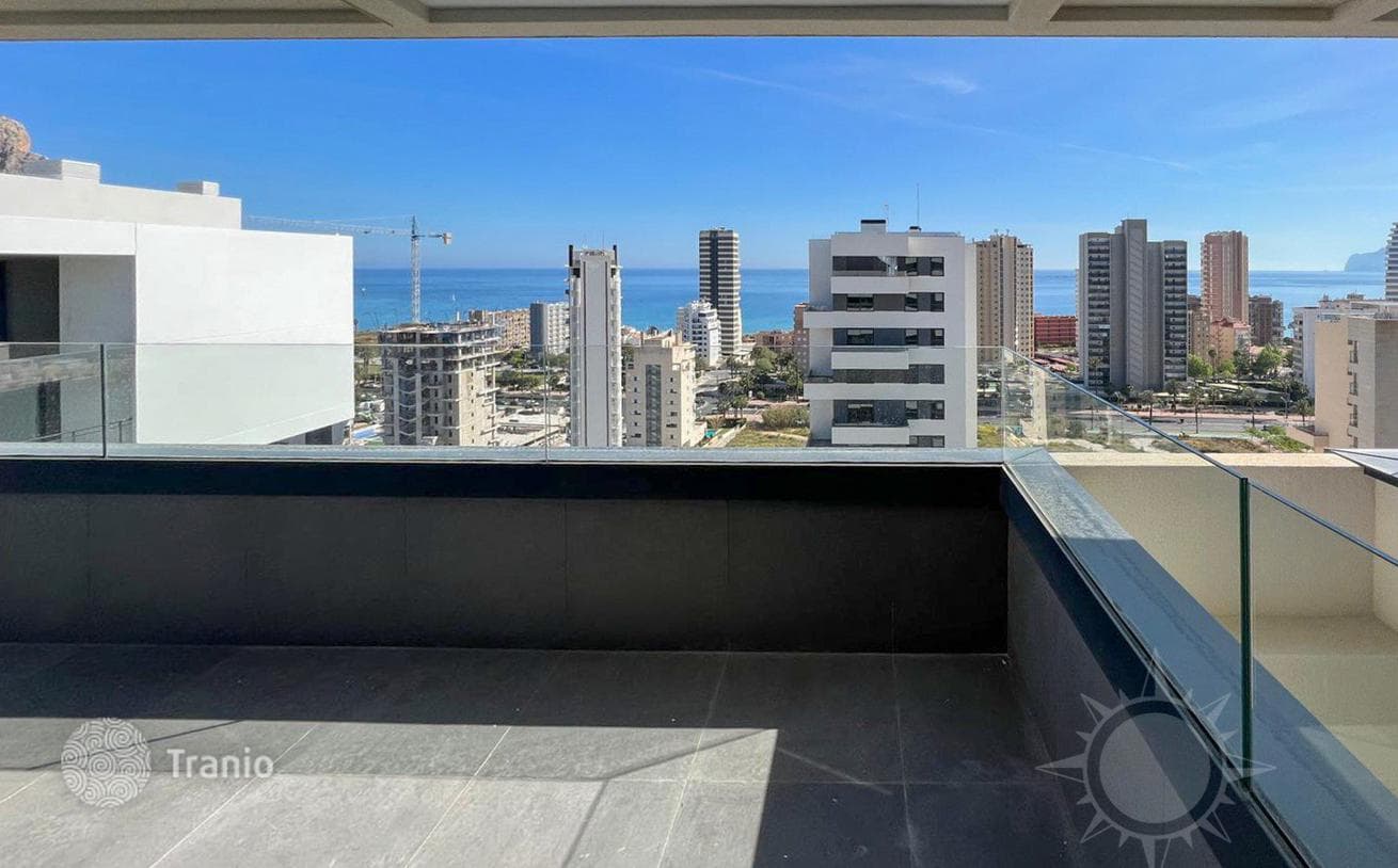 2-Bedroom Penthouse with Sea View in Calpe, Alicante, photo 2