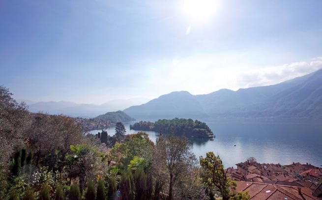 Luxury Villa with Panoramic Lake Como Views in Sala Comacina