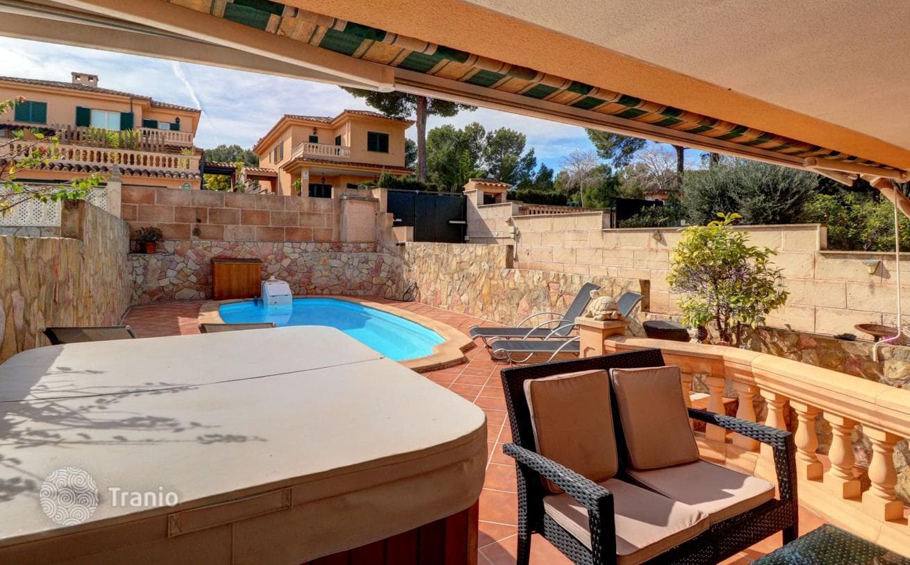 4-Bedroom Villa with Private Pool in Palma Nova, Mallorca, photo 4