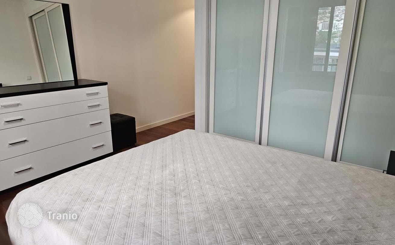 3-Bedroom Apartment with Sea View in Funchal, Madeira, photo 2