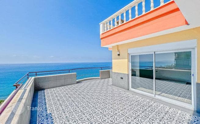 Stylish Beachfront Apartment in Mahmutlar, Alanya, photo 3