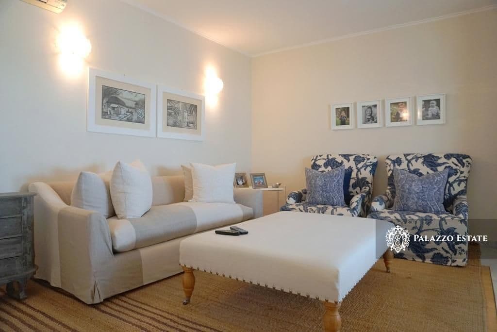 2-Bedroom Apartment in Viareggio, photo 3