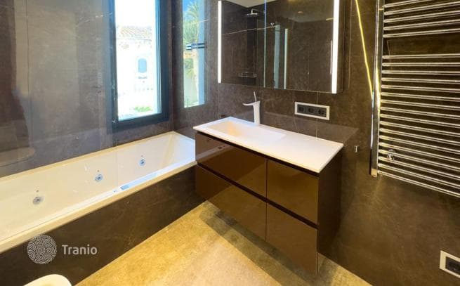 3-Bedroom Villa 470 m² Beachfront in Calpe, photo 5