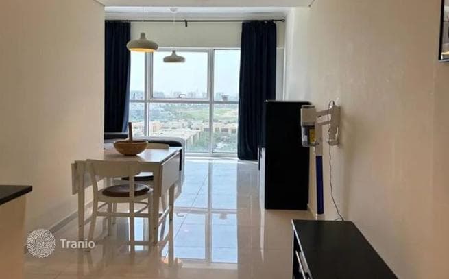 Furnished Studio with Shared Pool in Carson B, Damac Hills, Dubai, photo 3