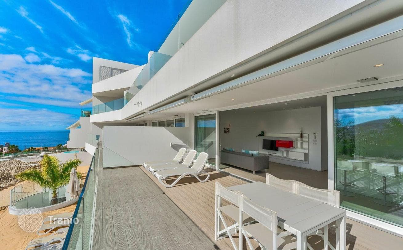 1-Bedroom Apartment with Ocean View in Costa Adeje, Tenerife, photo 3