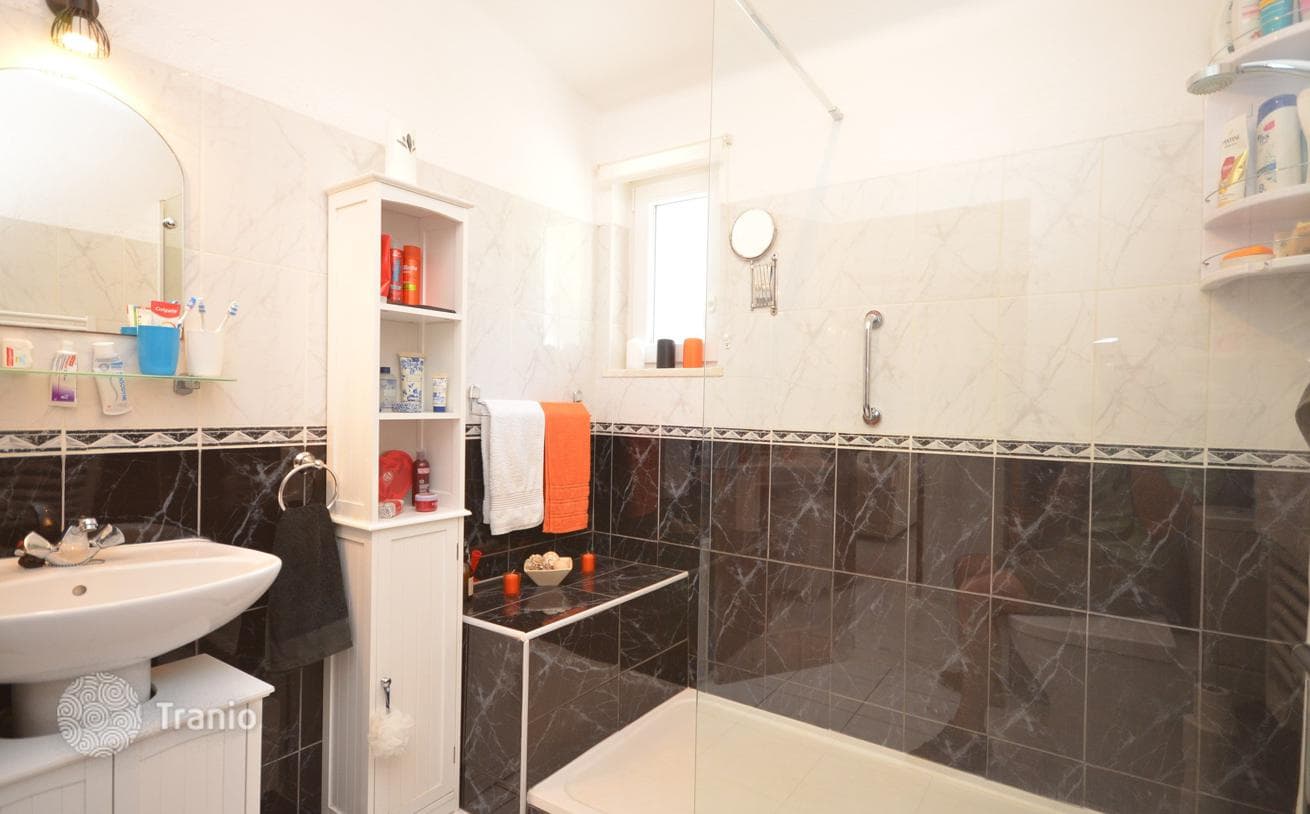 2-Bedroom Villa in Loulé, Algarve, photo 4