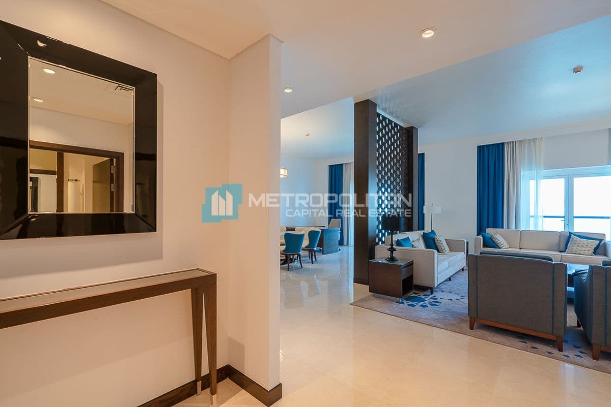 3-Bedroom Apartment in Fairmont Marina Residences Abu Dhabi, photo 2