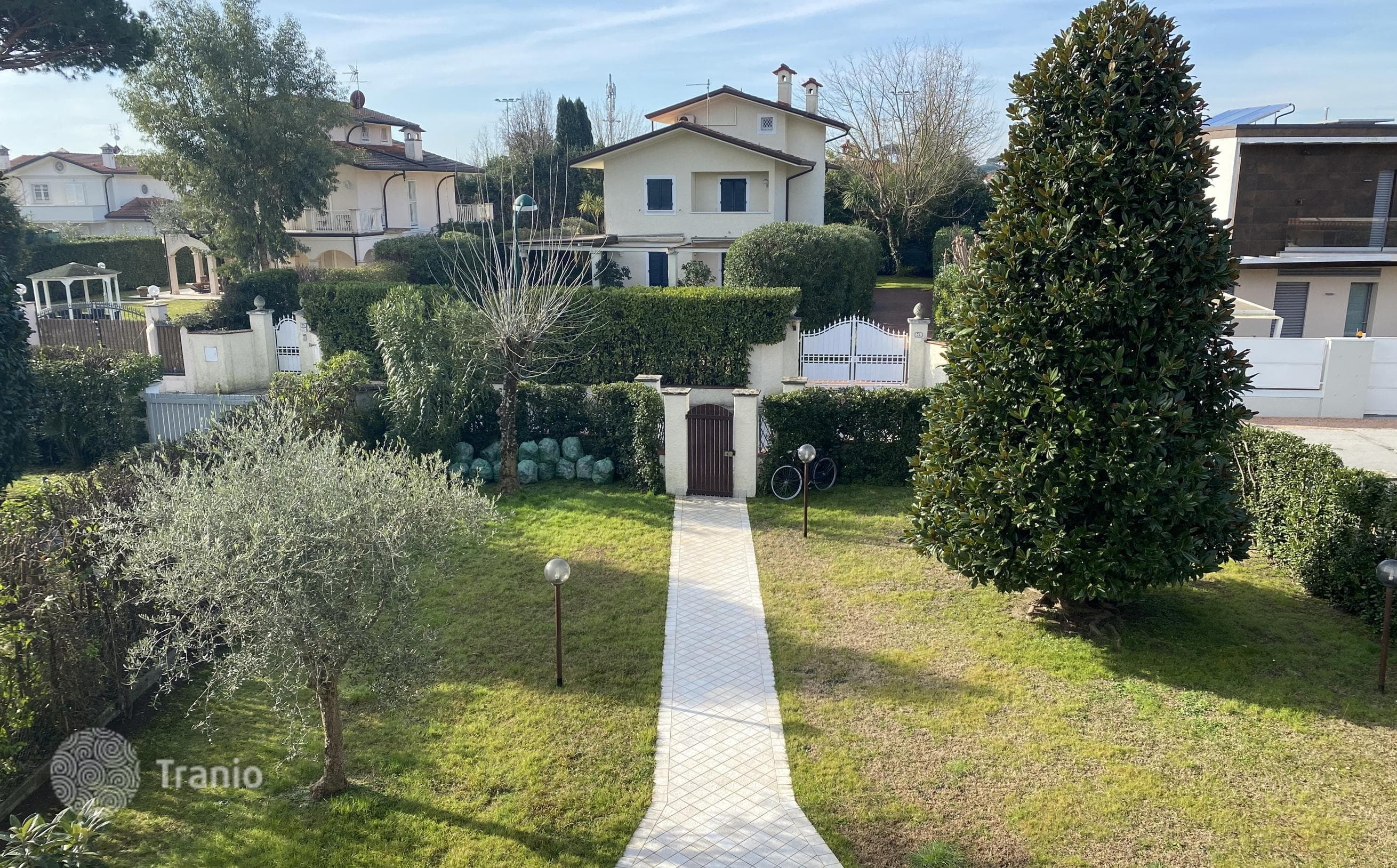 7-Bedroom Villa with Private Garden in Forte dei Marmi