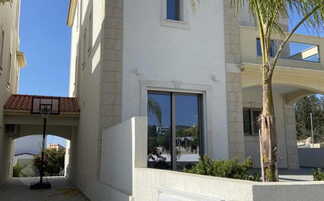 6-Bedroom Townhouse in Limassol, Cyprus, photo 3