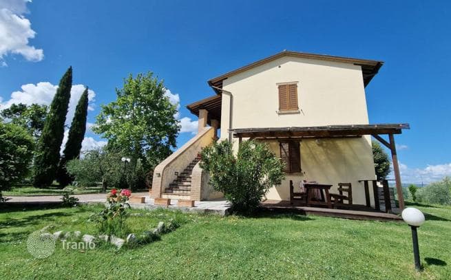 4-Bedroom Villa in Foiano della Chiana
