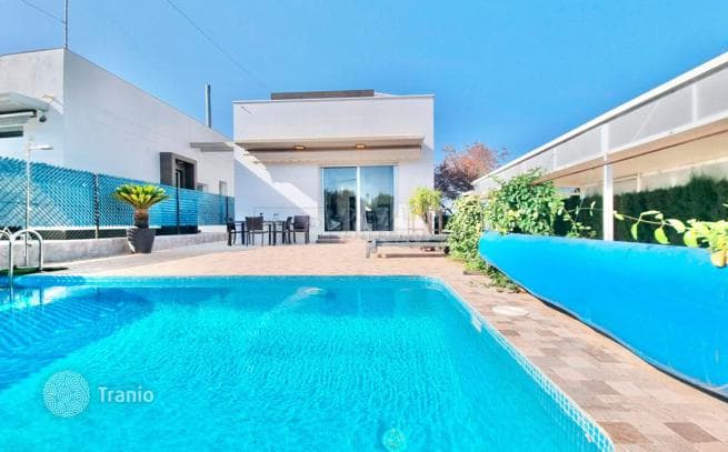 4-Bedroom Villa in Torrevieja, Spain