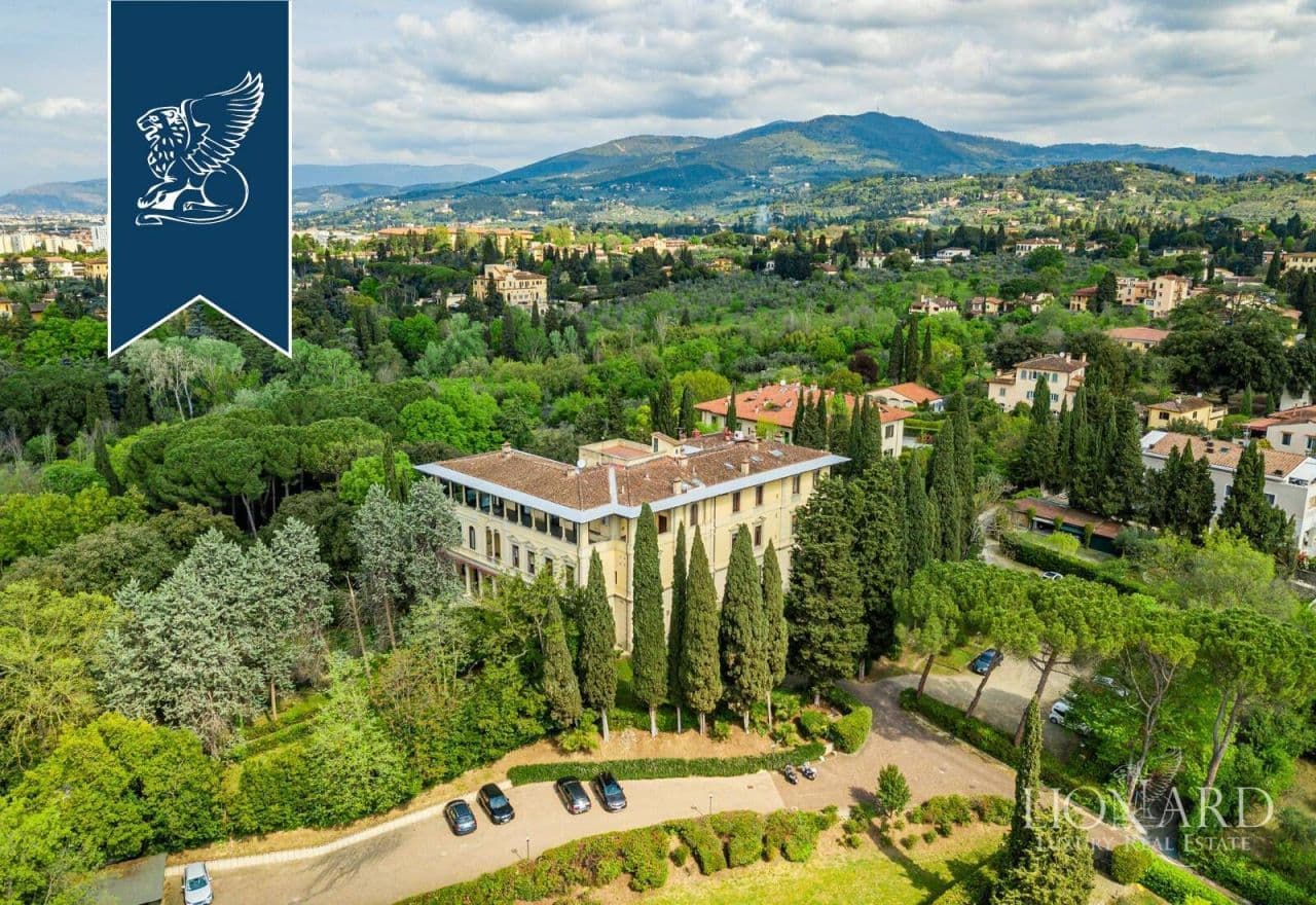 3-Bedroom Apartment in Florence, photo 4