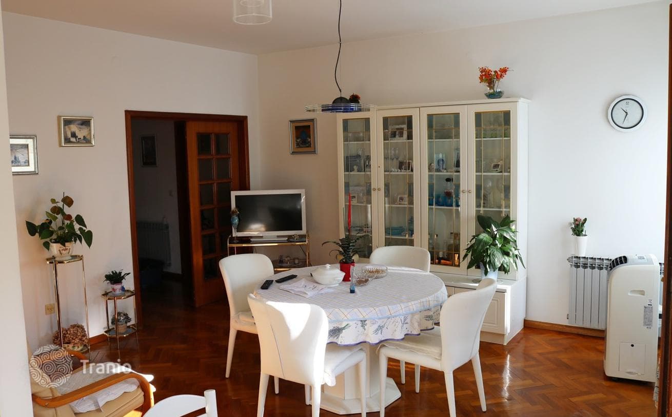 3-Bedroom House with Terrace and Garden in Trogir, photo 5
