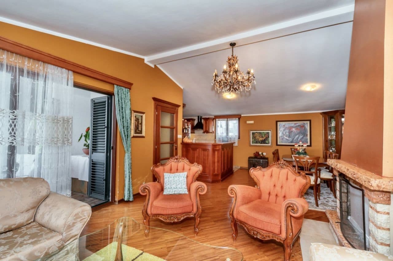 5-Bedroom Apartment in Bar, Montenegro