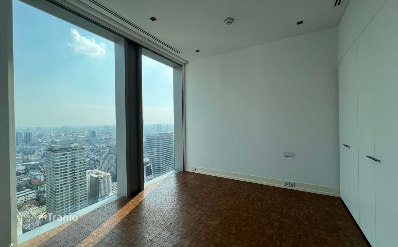 2-Bedroom Condo in Bang Rak, Bangkok, photo 2