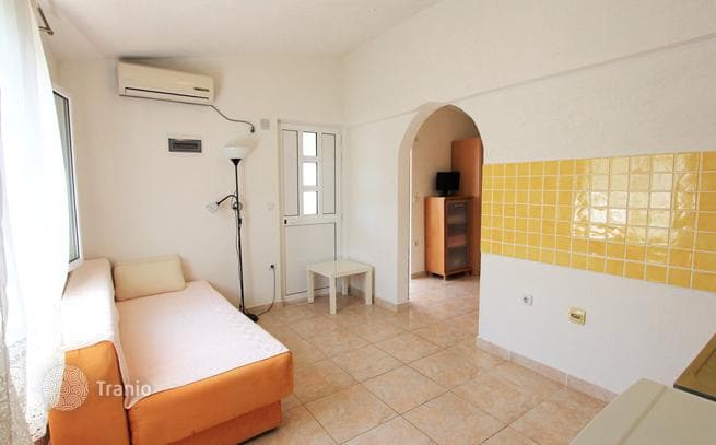 Furnished House with Sea View 230 m from the Beach in Utjeha, Bar