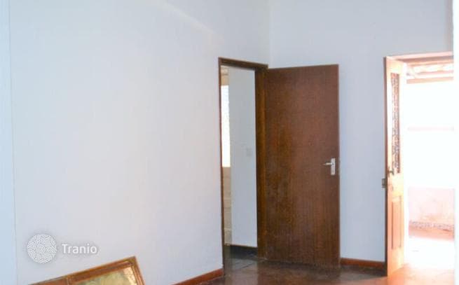 2-Bedroom Villa with Terrace in Funchal, Madeira, photo 5