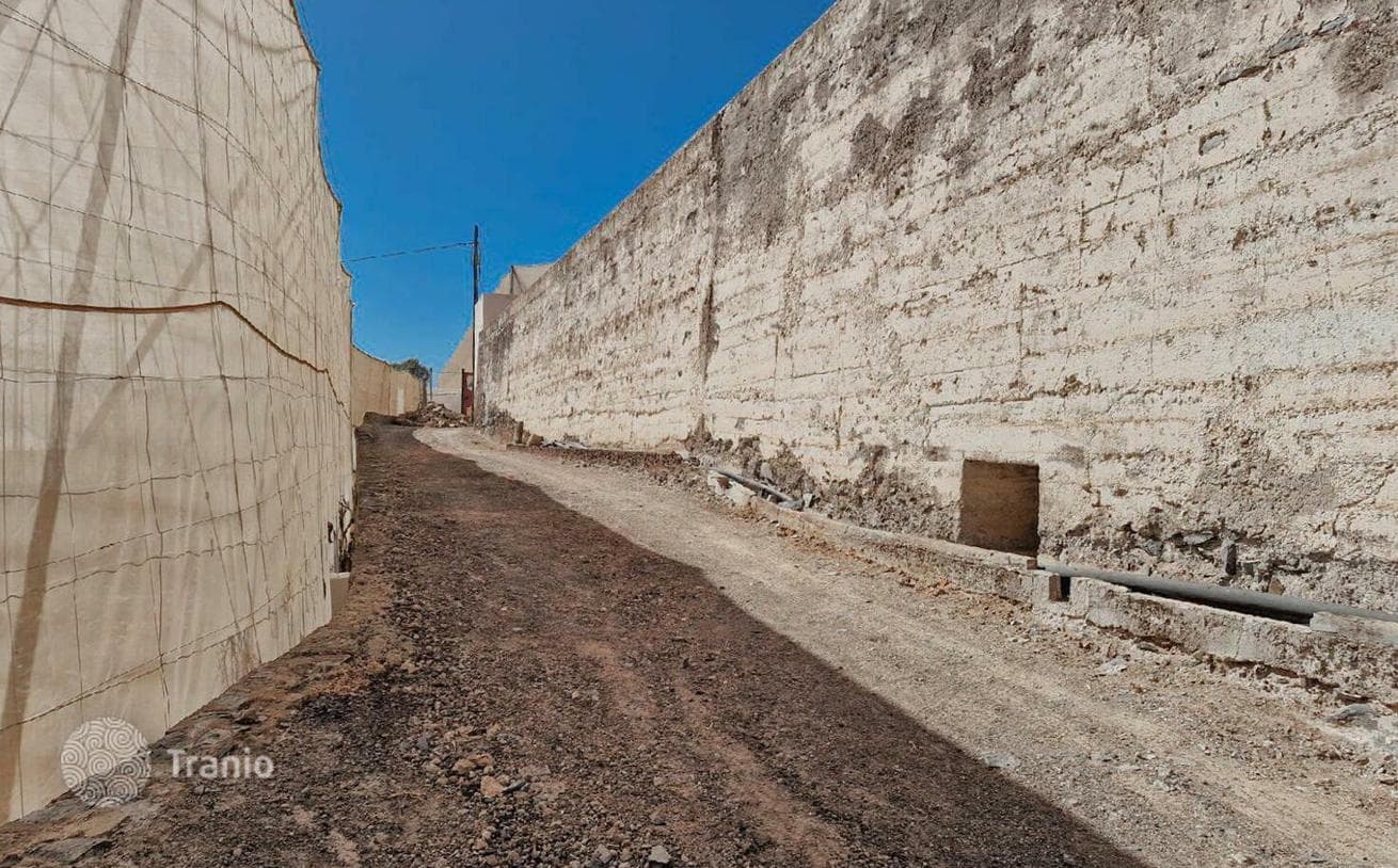 27,000 m² Land Plot with Greenhouses in Guia de Isora, Tenerife, photo 5