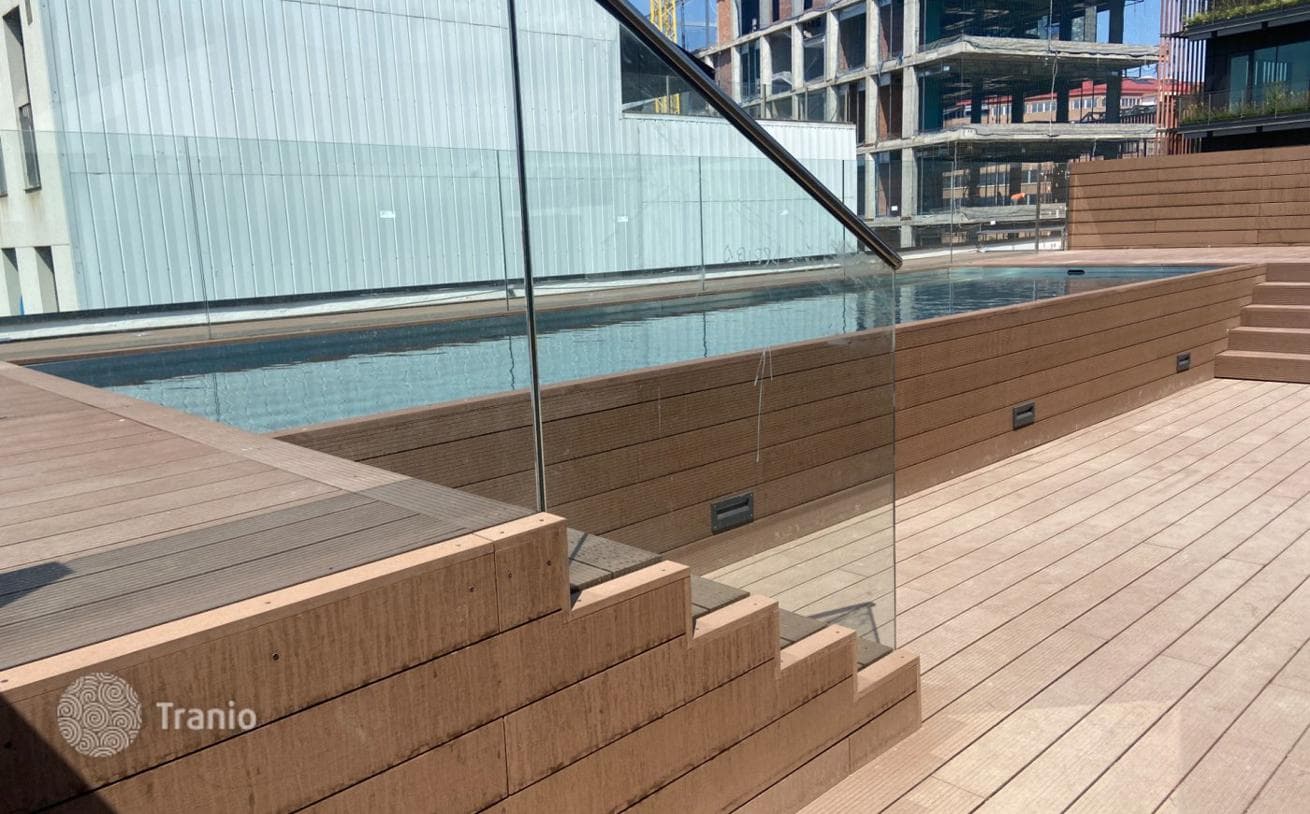 1-Bedroom Penthouse with Roof Terrace and Shared Pool in Poblenou, Barcelona, photo 3
