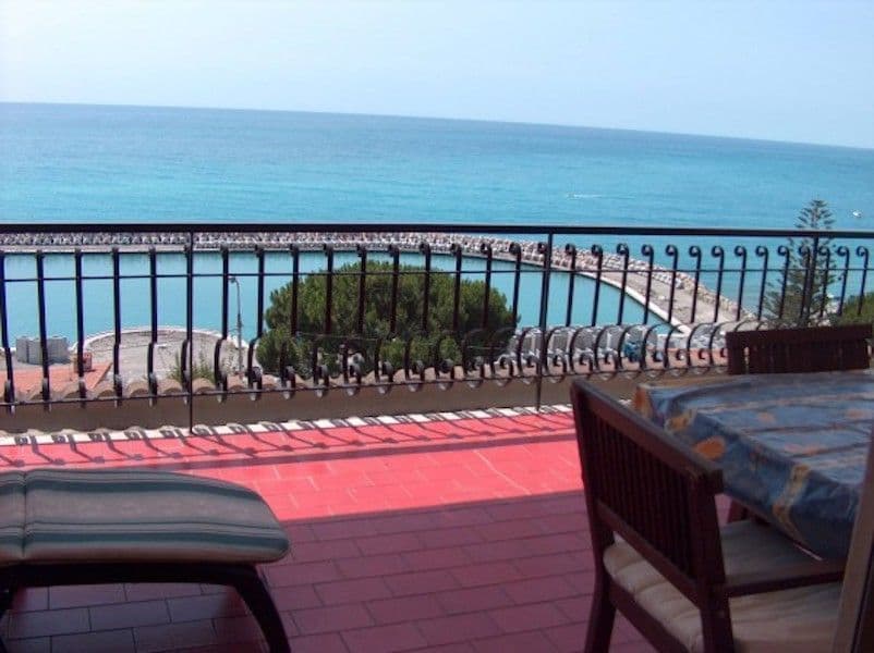 3-Bedroom Apartment in Ospedaletti, Italy, photo 2