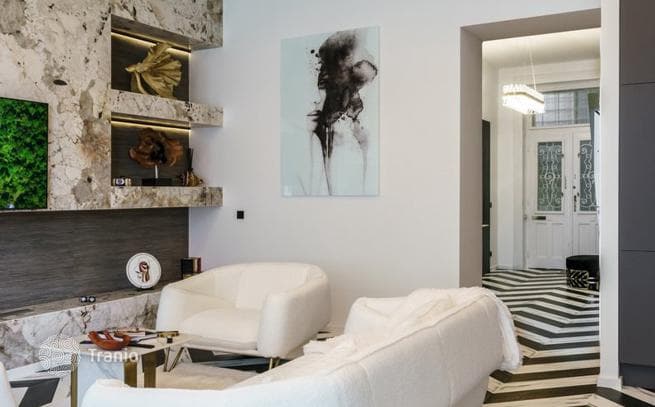 2-Bedroom Luxury Apartment with Danube View near Parliament, Budapest, photo 2