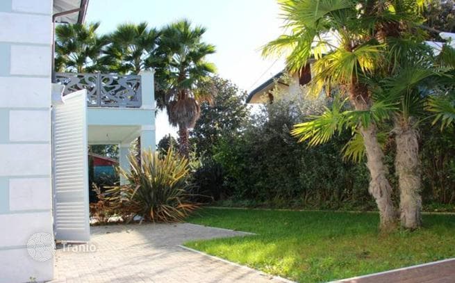 3-Bedroom Villa in Forte dei Marmi, Italy
