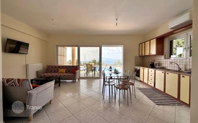 1-Bedroom Apartment with Sea View in Kalamata, Peloponnese