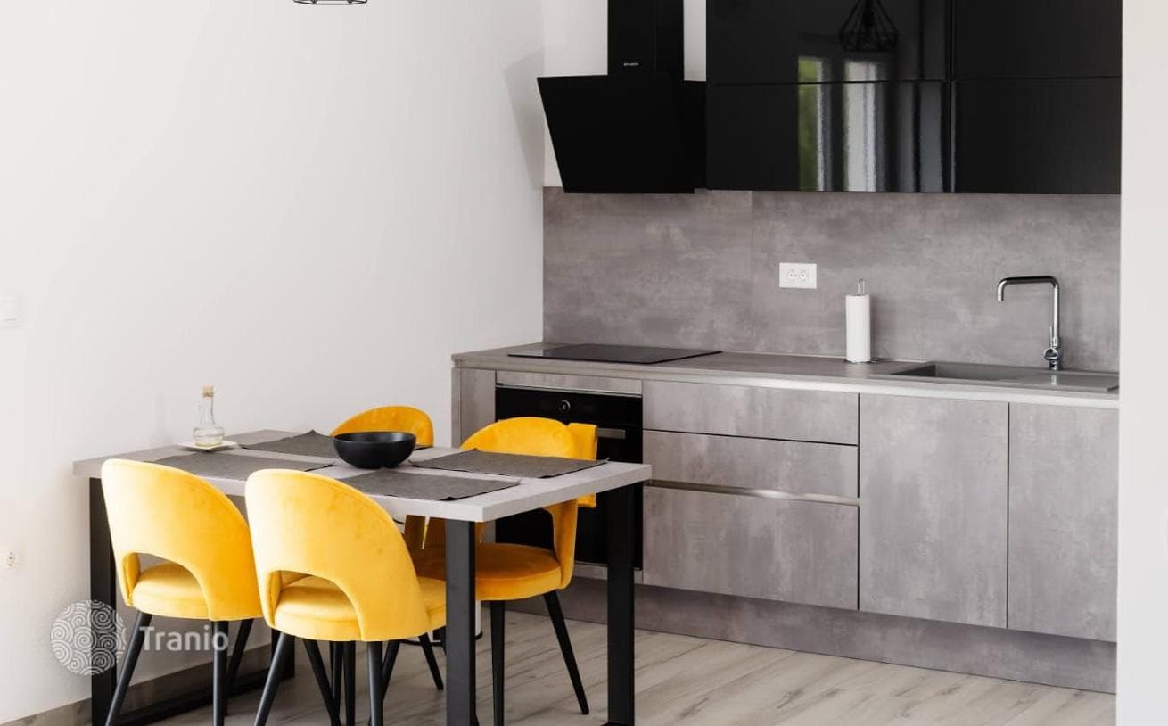 2-Bedroom Apartment in Pula, photo 2