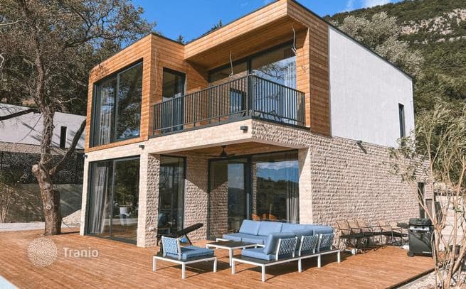2-Bedroom Villa with Panoramic Bay View in Kotor, photo 2